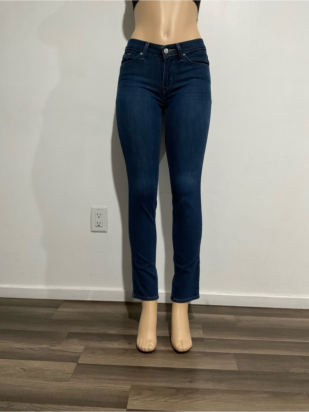 Women’s 712 Slim Levi’s Size 27